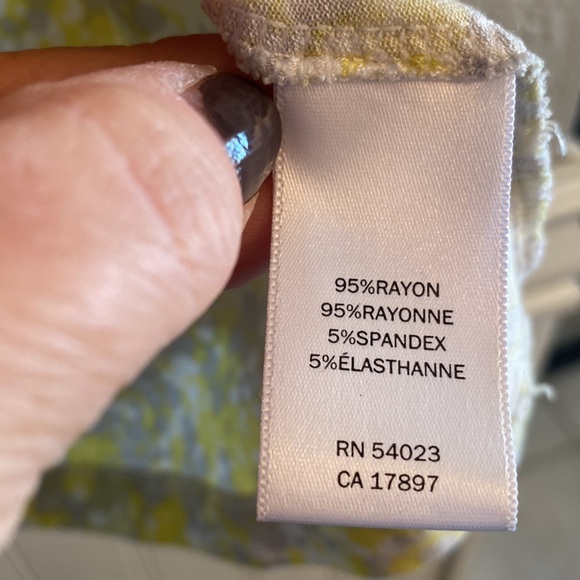 Banana Republic short sleeved blouse yellow, cream & gray Size XL - Picture 6 of 12